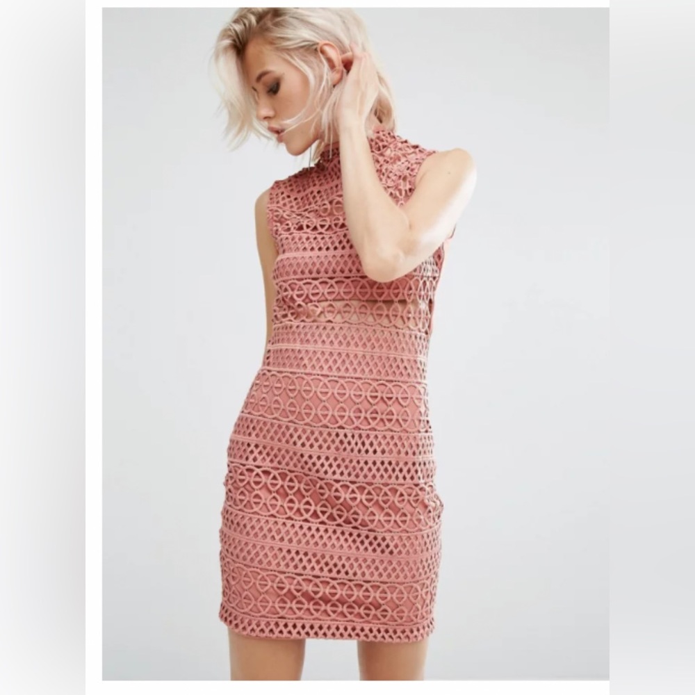 Cute nude/pink river island mini dress!